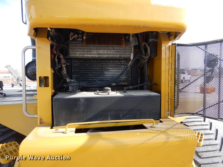 image for item MT9996 2004 Ag-Chem TerraGator 8104  spreader