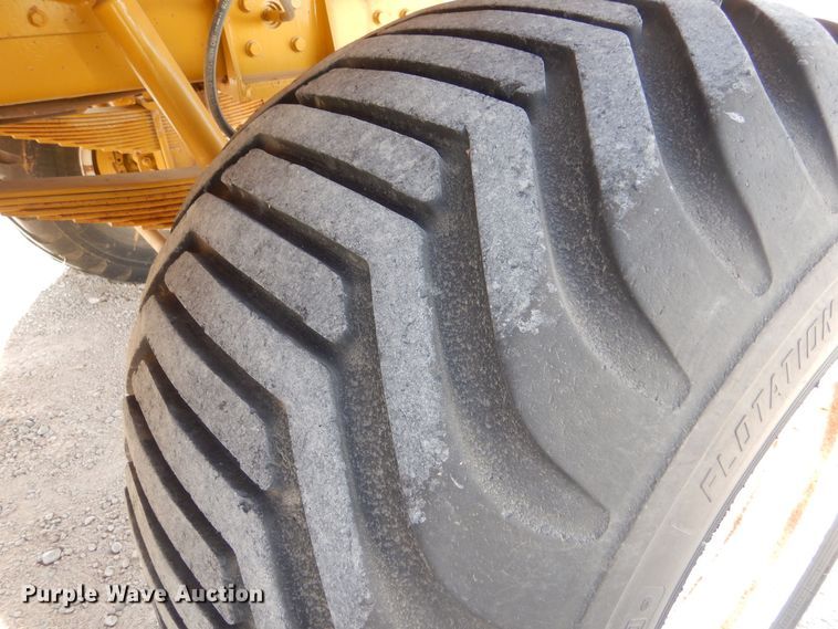 image for item MT9996 2004 Ag-Chem TerraGator 8104  spreader