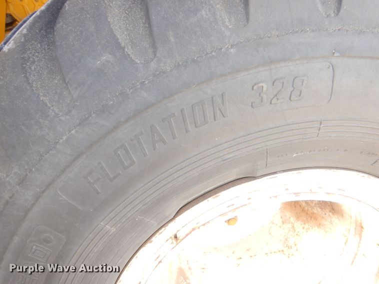 image for item MT9996 2004 Ag-Chem TerraGator 8104  spreader