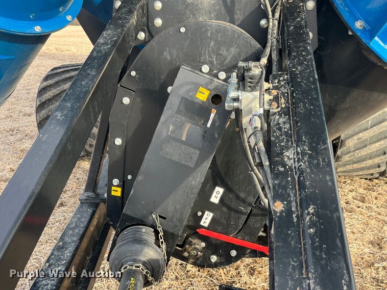 image for item MW9420 2012 Kinze 1100  grain cart