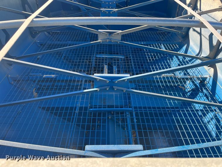 image for item MW9420 2012 Kinze 1100  grain cart