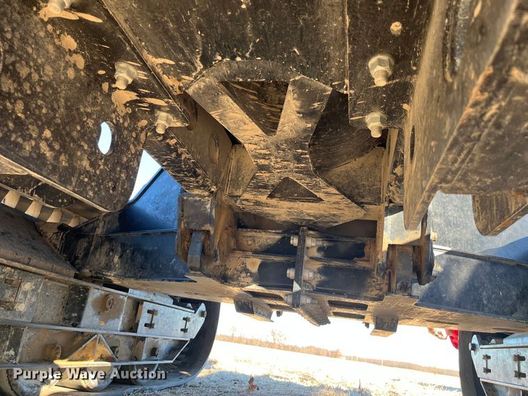 image for item MW9420 2012 Kinze 1100  grain cart