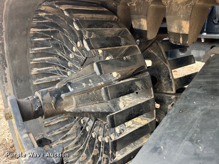 image for item MW9420 2012 Kinze 1100  grain cart