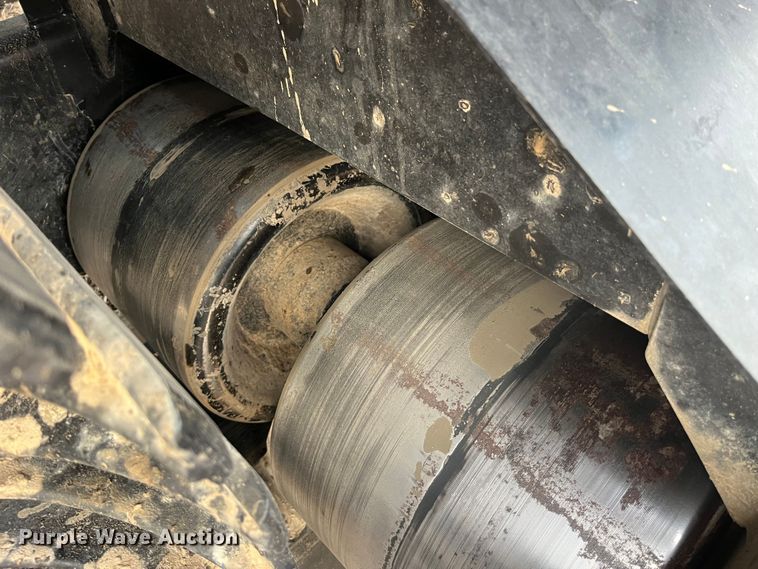 image for item MW9420 2012 Kinze 1100  grain cart