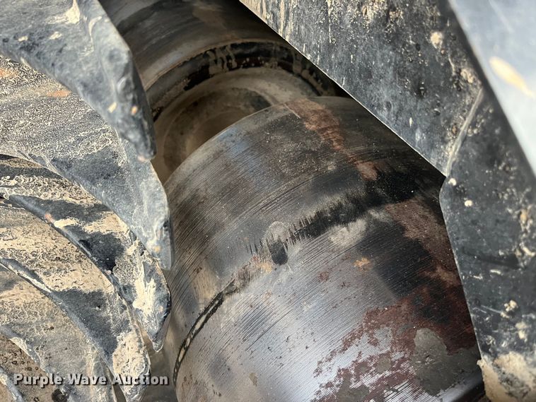 image for item MW9420 2012 Kinze 1100  grain cart