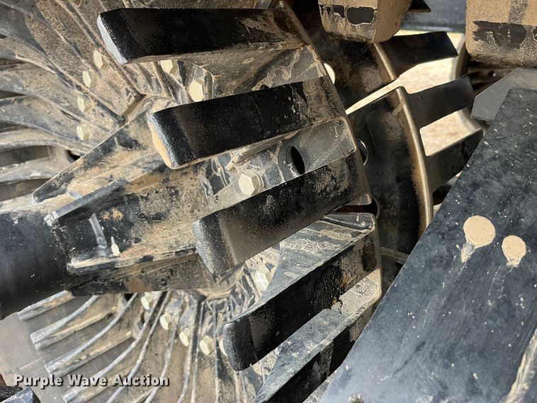 image for item MW9420 2012 Kinze 1100  grain cart