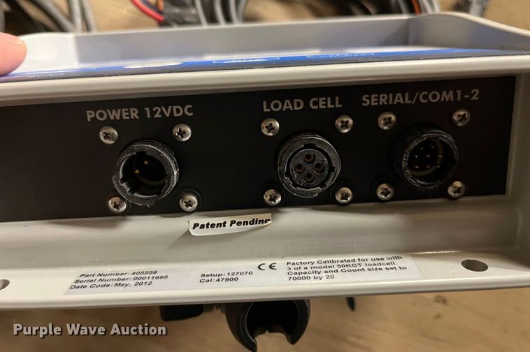 image for item MW9420 2012 Kinze 1100  grain cart