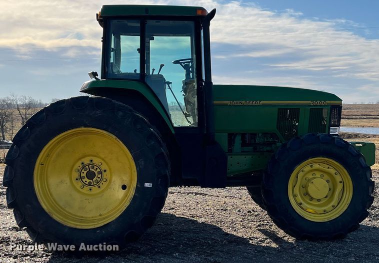 image for item MW9433 1995 John Deere 7800  MFWD tractor