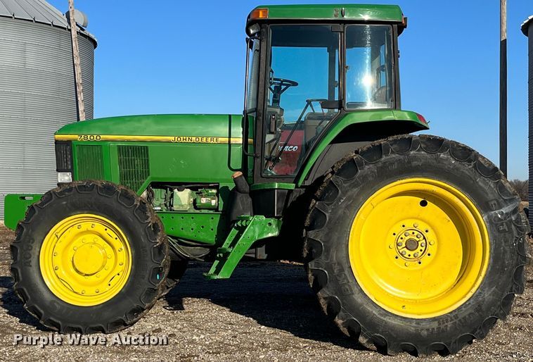image for item MW9433 1995 John Deere 7800  MFWD tractor