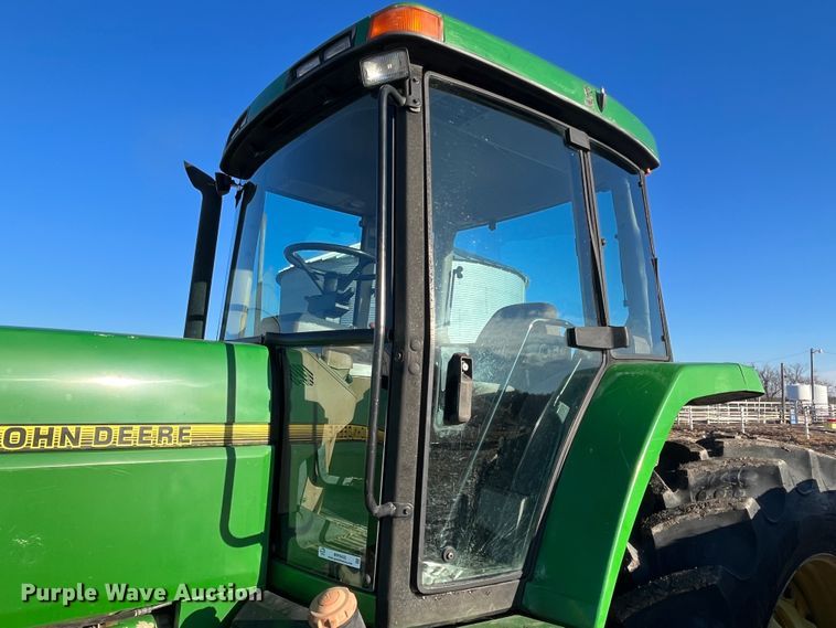 image for item MW9433 1995 John Deere 7800  MFWD tractor