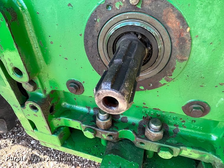 image for item MW9433 1995 John Deere 7800  MFWD tractor