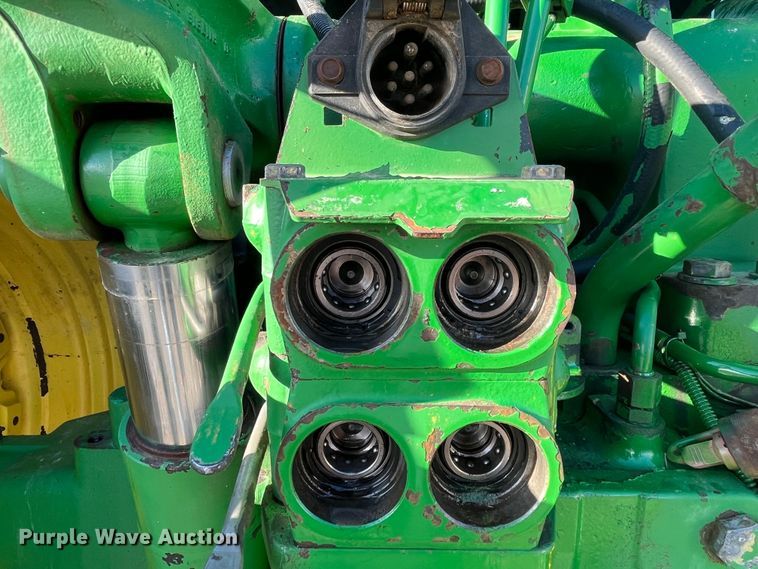 image for item MW9433 1995 John Deere 7800  MFWD tractor