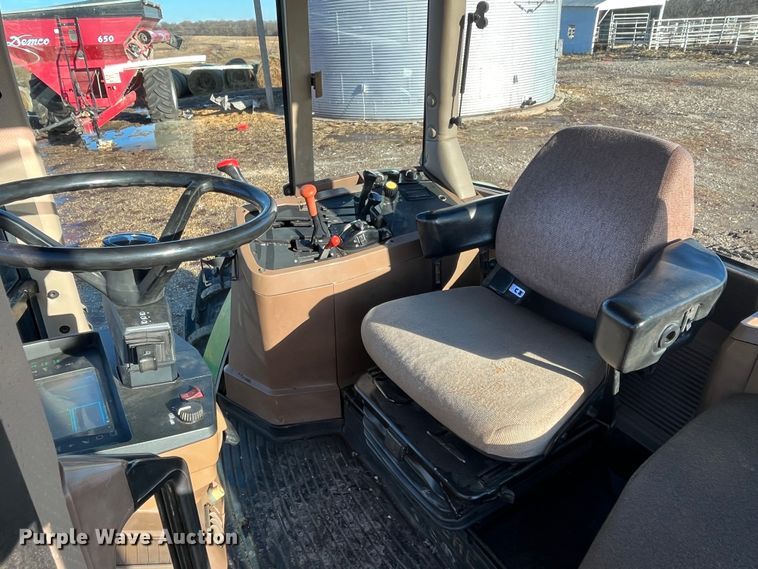 image for item MW9433 1995 John Deere 7800  MFWD tractor