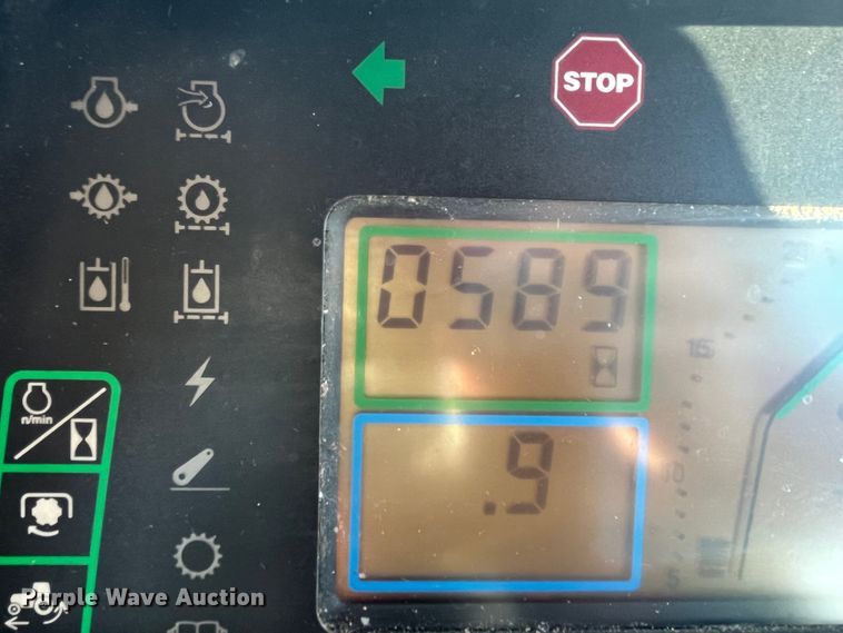 image for item MW9433 1995 John Deere 7800  MFWD tractor