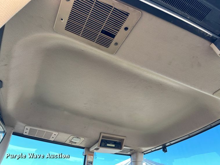 image for item MW9433 1995 John Deere 7800  MFWD tractor