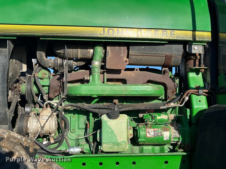 image for item MW9433 1995 John Deere 7800  MFWD tractor