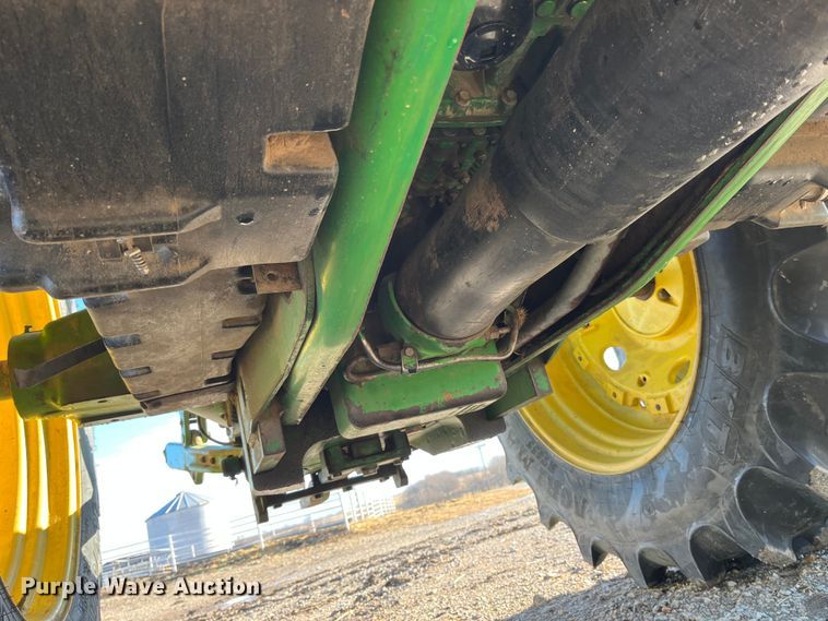 image for item MW9433 1995 John Deere 7800  MFWD tractor