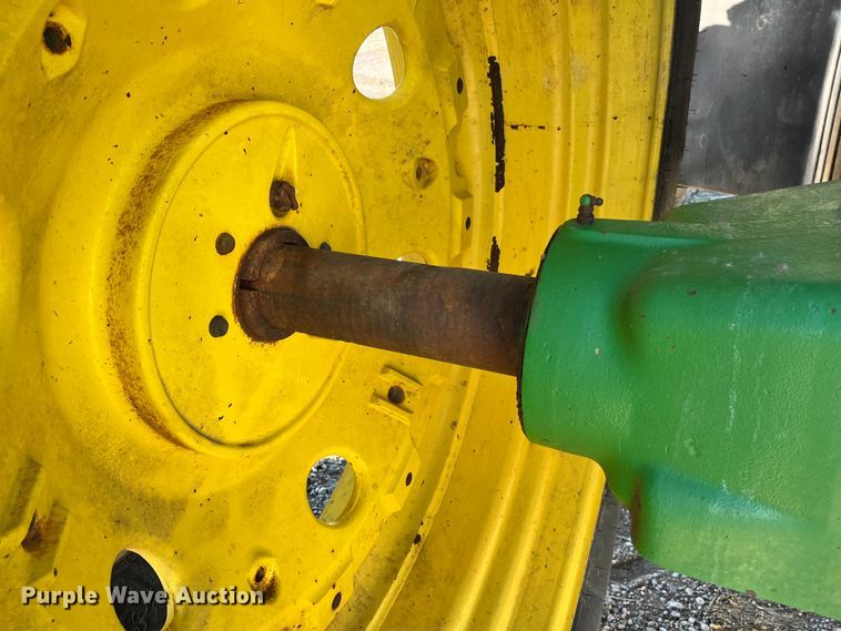 image for item MW9433 1995 John Deere 7800  MFWD tractor