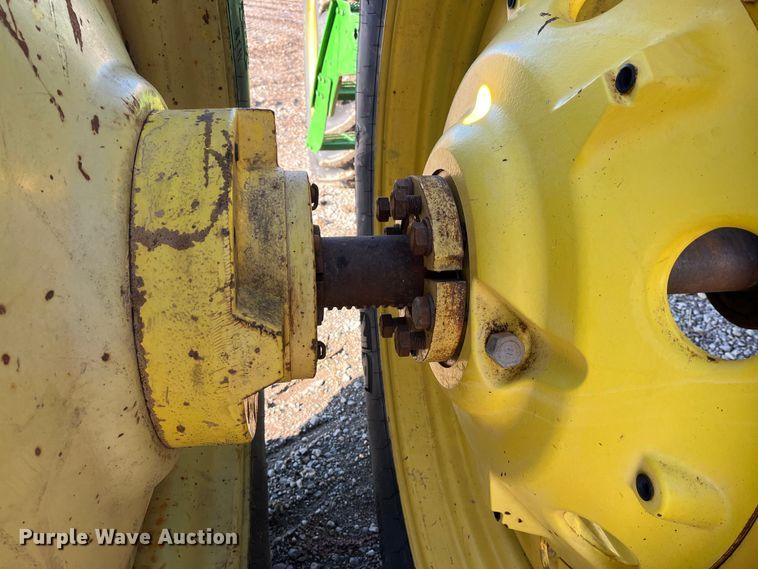 image for item MW9433 1995 John Deere 7800  MFWD tractor