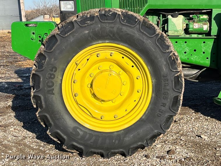 image for item MW9433 1995 John Deere 7800  MFWD tractor