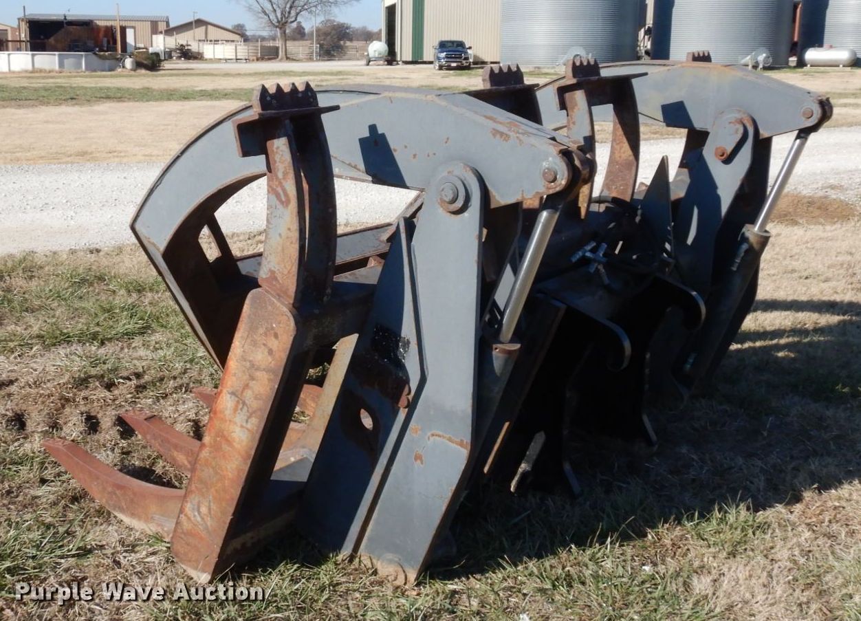 JRB IT28B grapple bucket in Galena, KS Item DR8044 sold Purple Wave