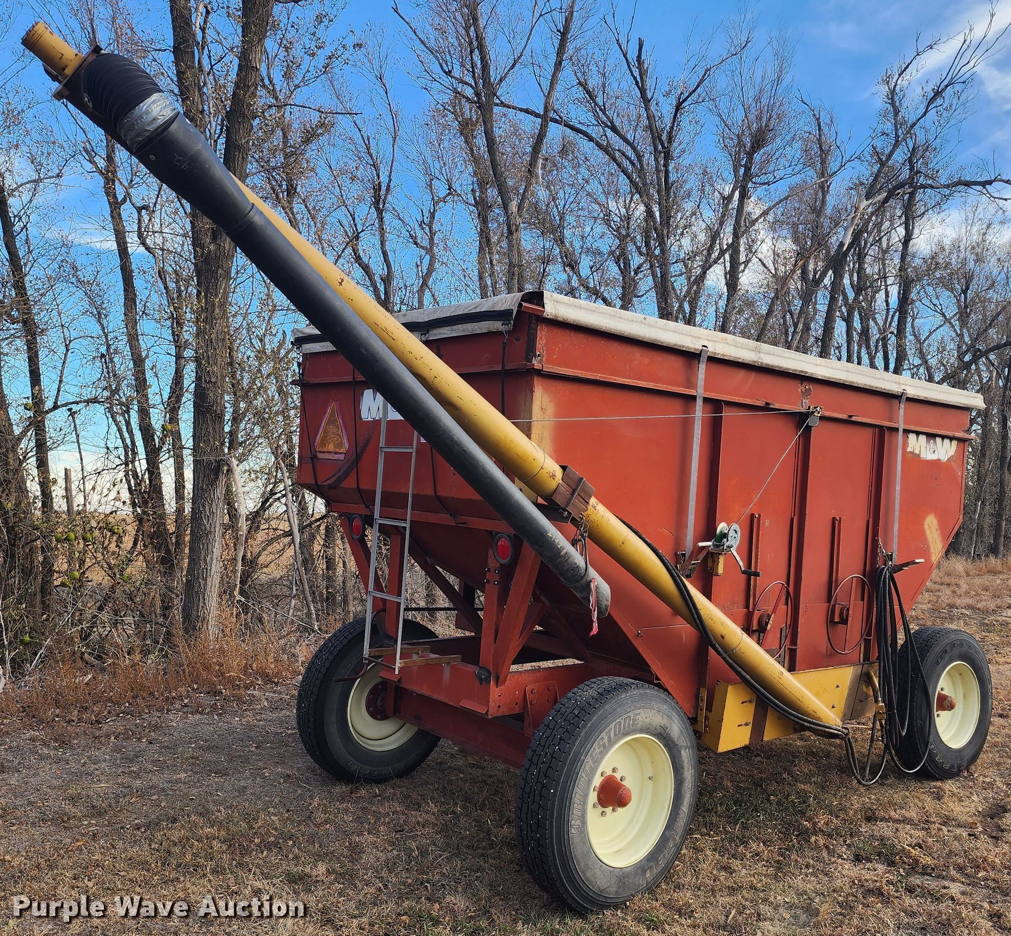 M&W gravity wagon in Albert, KS Item KC9376 sold Purple Wave