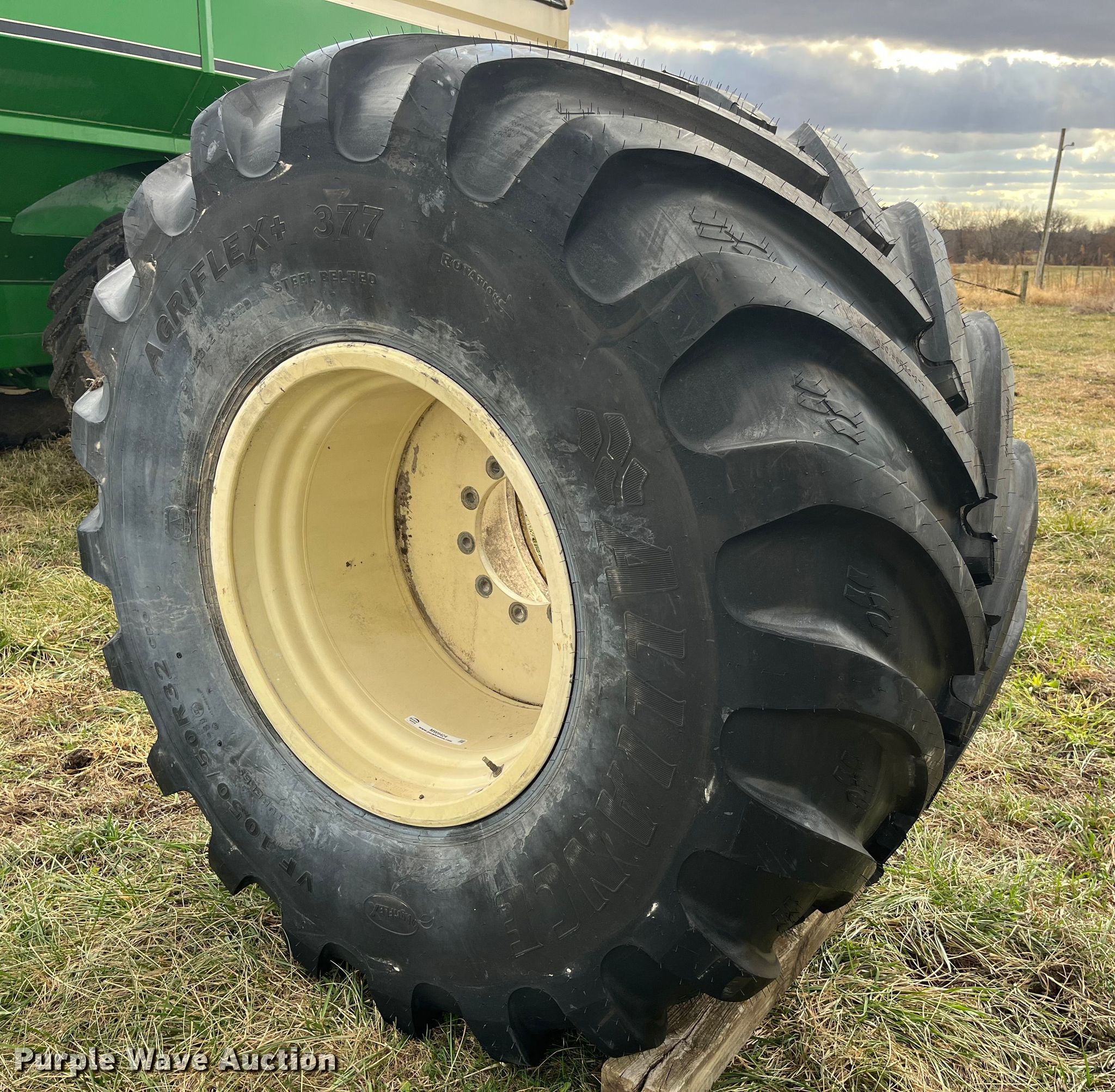 Alliance Agriflex 377 tire and wheel in Pattonsburg, MO | Item MW9424 ...
