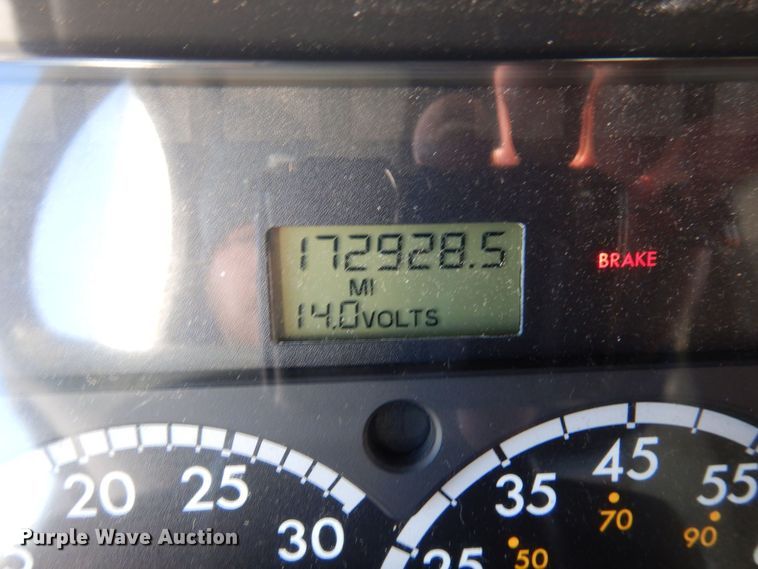 image for item AF9345 2008 Freightliner Business Class M2  box truck