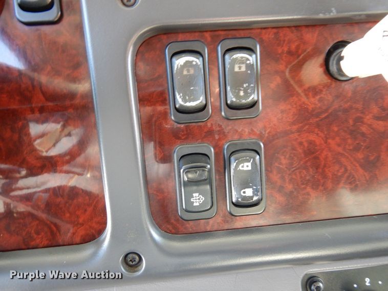 image for item AF9345 2008 Freightliner Business Class M2  box truck