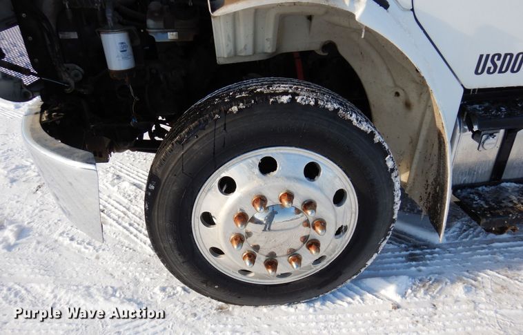 image for item AF9345 2008 Freightliner Business Class M2  box truck