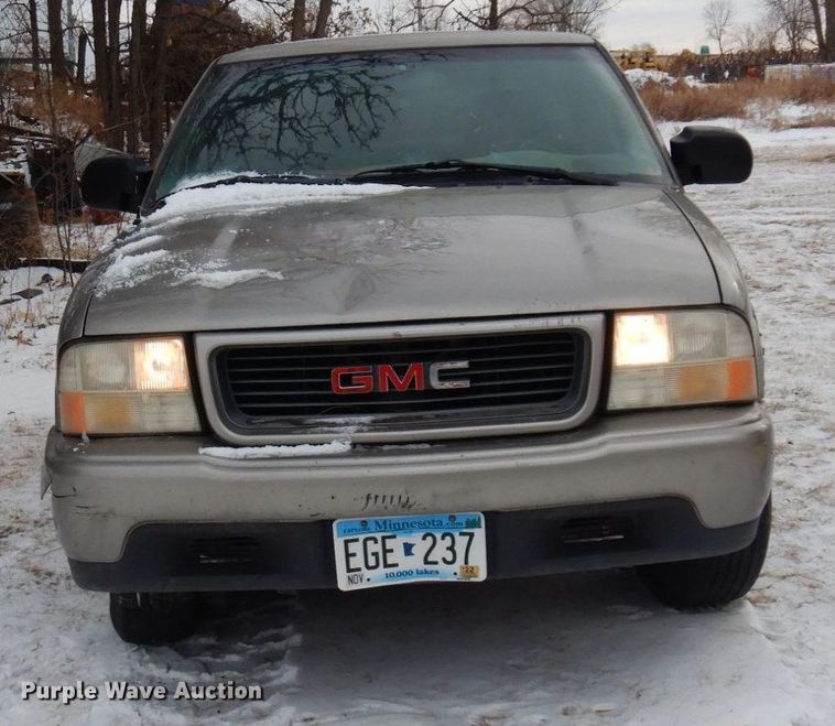 image for item AF9361 2000 GMC Sonoma SLS  pickup truck