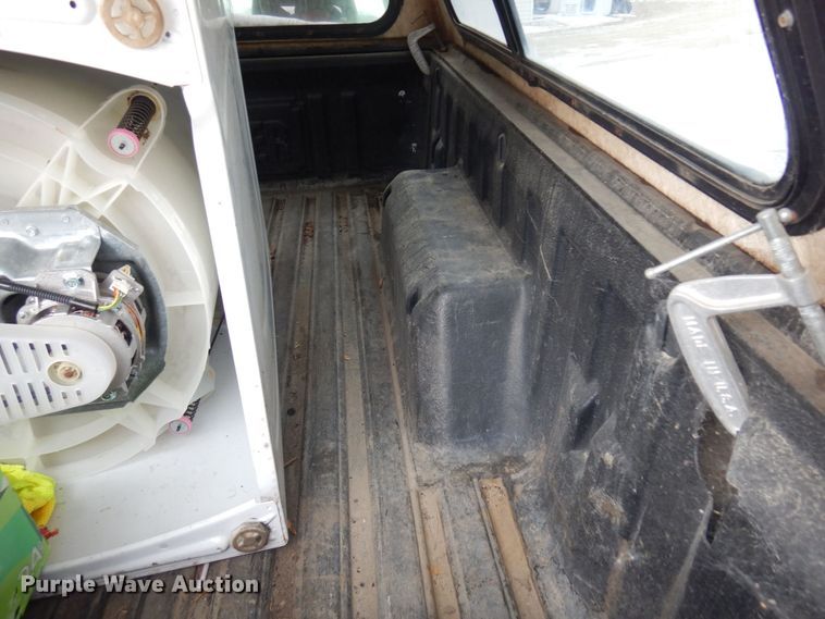 image for item AF9361 2000 GMC Sonoma SLS  pickup truck