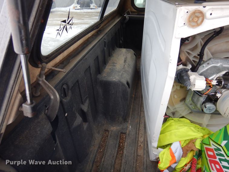 image for item AF9361 2000 GMC Sonoma SLS  pickup truck