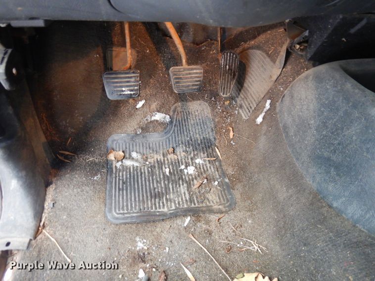 image for item AF9361 2000 GMC Sonoma SLS  pickup truck