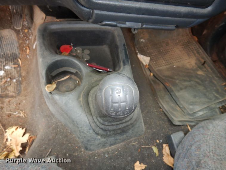 image for item AF9361 2000 GMC Sonoma SLS  pickup truck