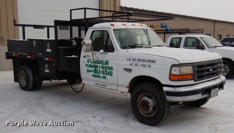 image for item AF9432 1997 Ford F450 Super Duty  flatbed truck