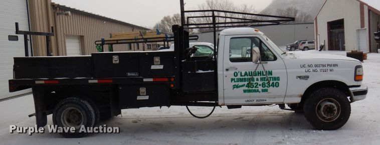 image for item AF9432 1997 Ford F450 Super Duty  flatbed truck