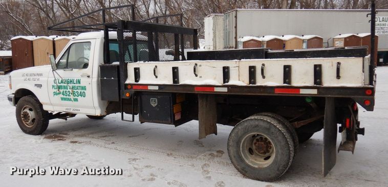 image for item AF9432 1997 Ford F450 Super Duty  flatbed truck