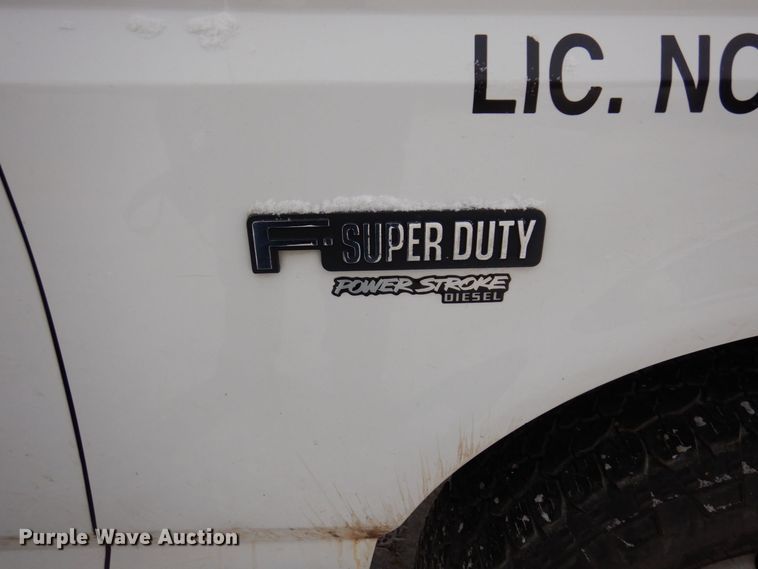 image for item AF9432 1997 Ford F450 Super Duty  flatbed truck