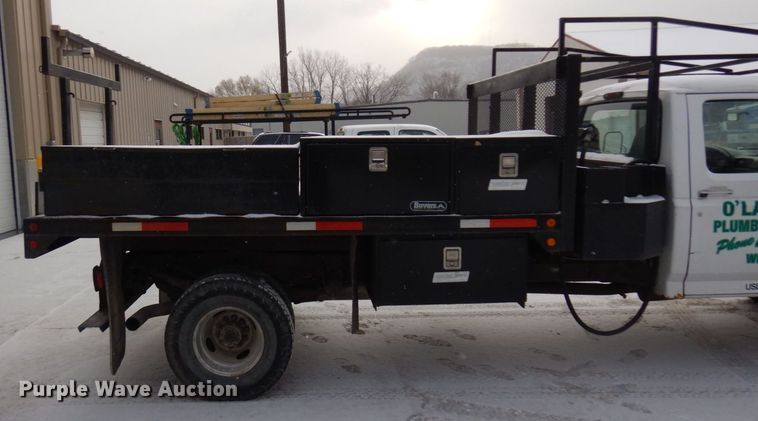 image for item AF9432 1997 Ford F450 Super Duty  flatbed truck