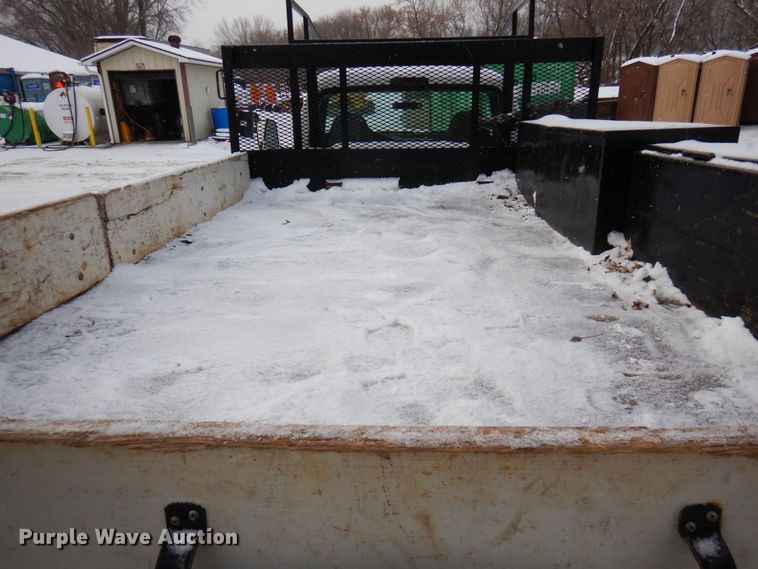 image for item AF9432 1997 Ford F450 Super Duty  flatbed truck