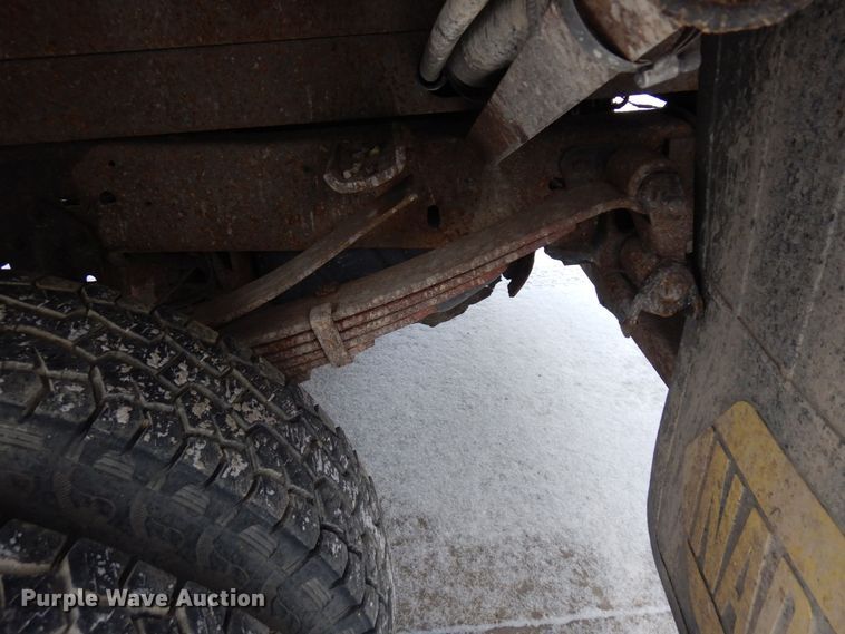 image for item AF9432 1997 Ford F450 Super Duty  flatbed truck