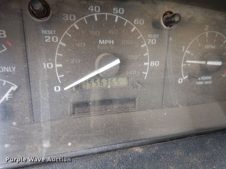 image for item AF9432 1997 Ford F450 Super Duty  flatbed truck