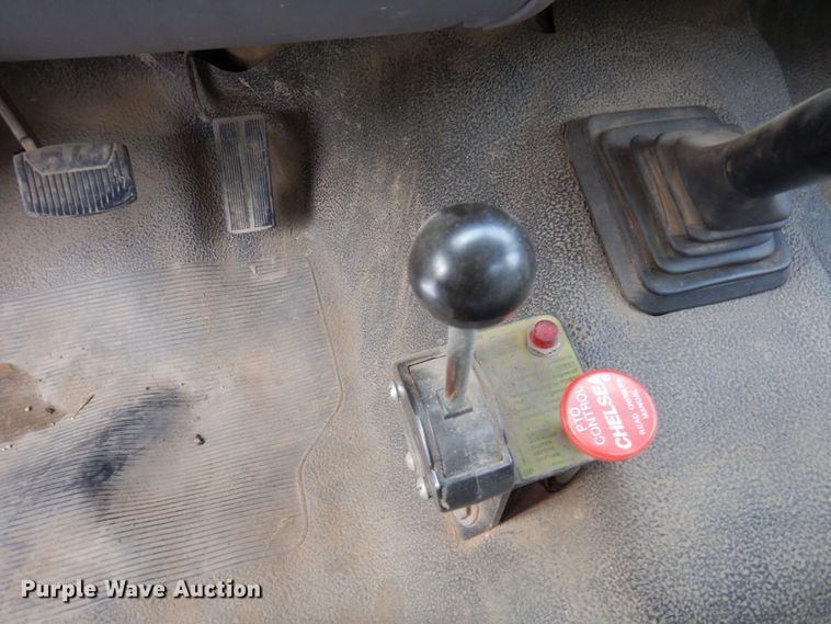 image for item AF9432 1997 Ford F450 Super Duty  flatbed truck