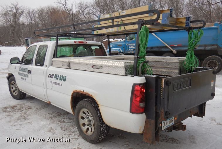 image for item AF9433 2005 Chevrolet Silverado 1500  Ext. Cab pickup truck