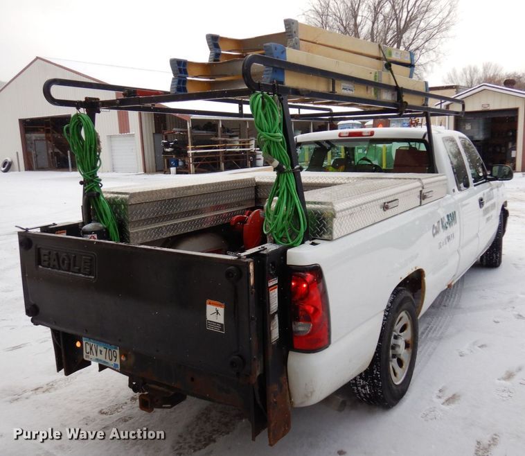 image for item AF9433 2005 Chevrolet Silverado 1500  Ext. Cab pickup truck