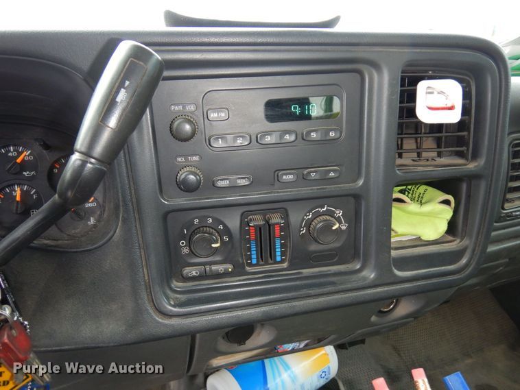 image for item AF9433 2005 Chevrolet Silverado 1500  Ext. Cab pickup truck