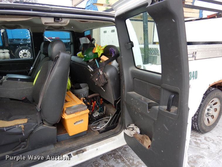 image for item AF9433 2005 Chevrolet Silverado 1500  Ext. Cab pickup truck