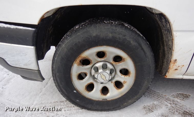 image for item AF9433 2005 Chevrolet Silverado 1500  Ext. Cab pickup truck