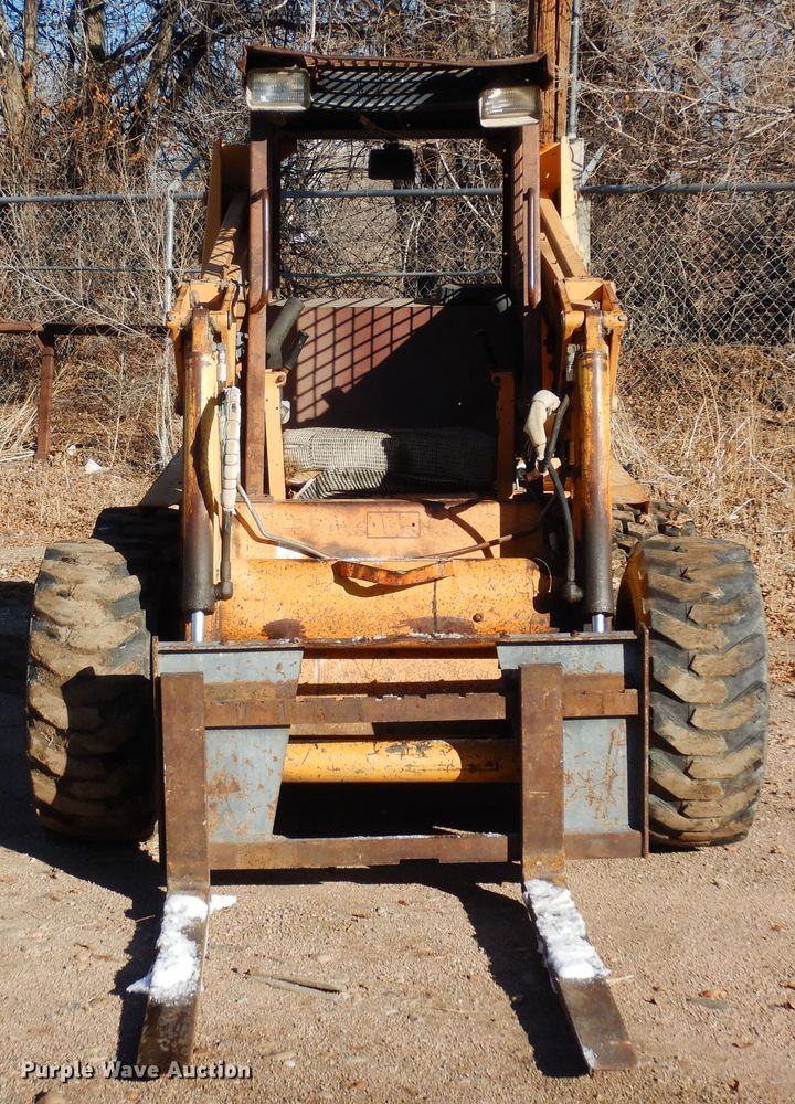 image for item DF8250 1993 Case 1845C  skid steer loader